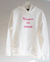 画像をギャラリービューアに読み込む, P/O Hoodie : BLOOM IN CHAOS
